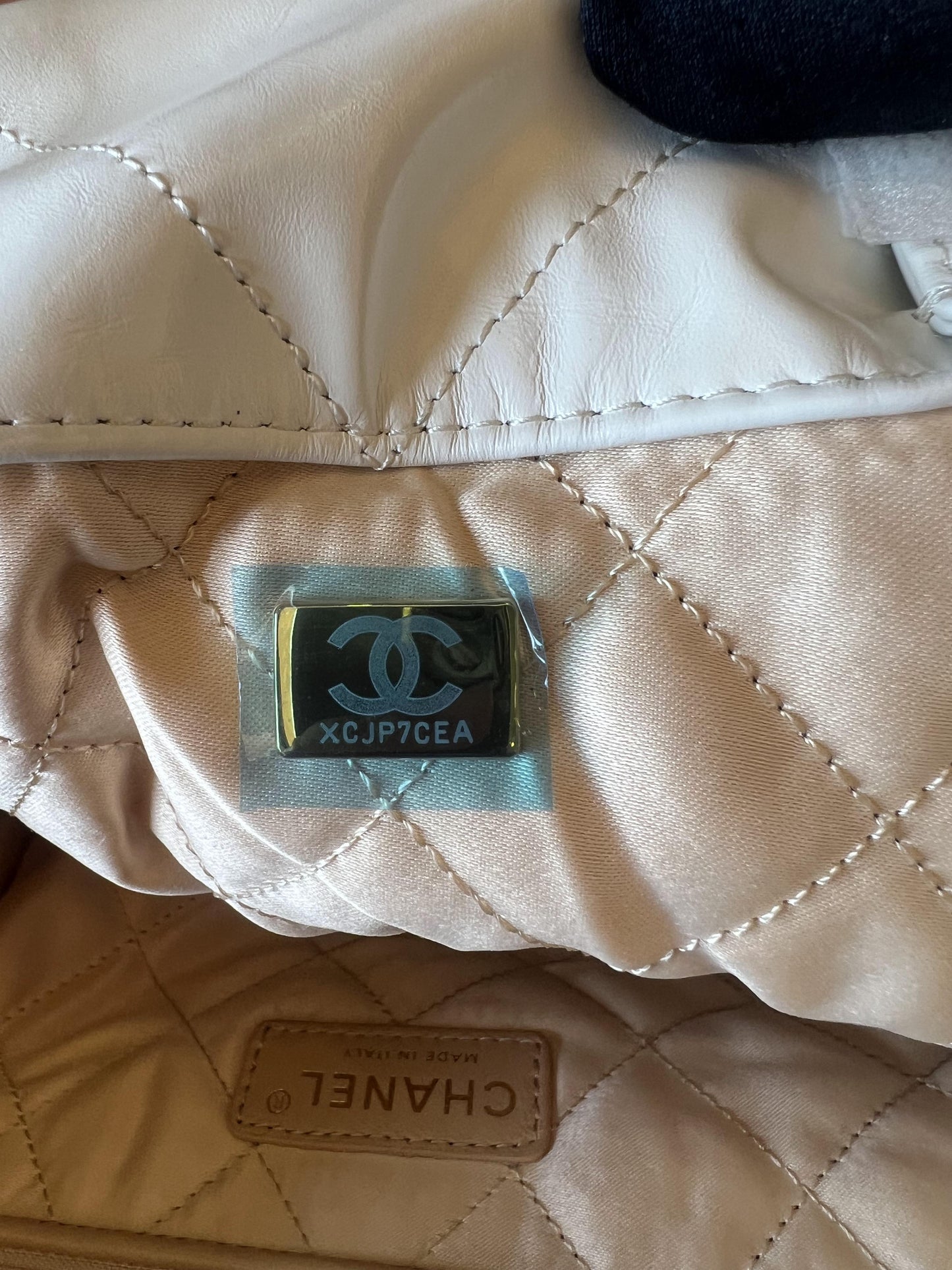 Chanel 22 Leather Handbag White