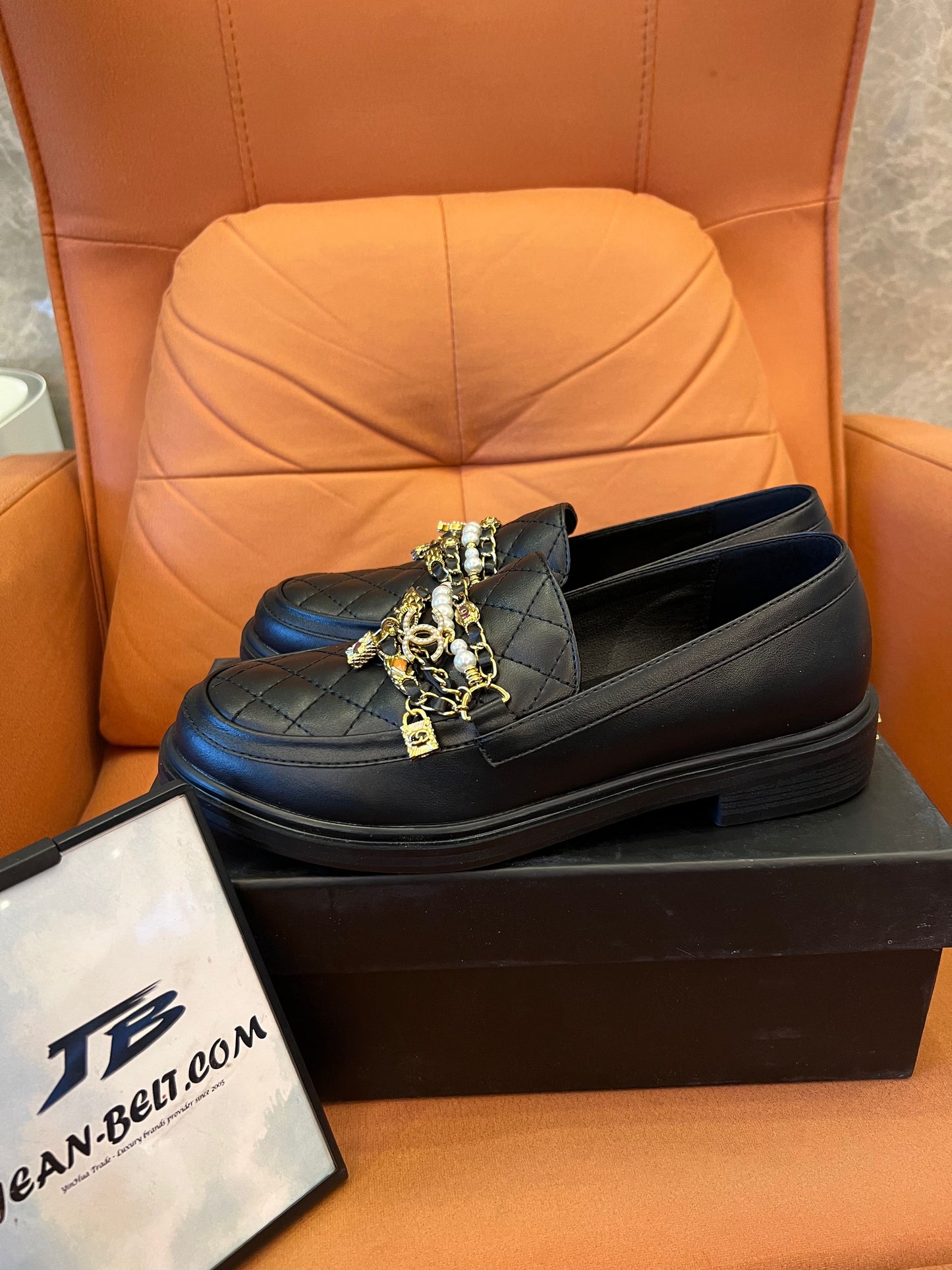 Mocasines planos de piel de Chanel para mujer
