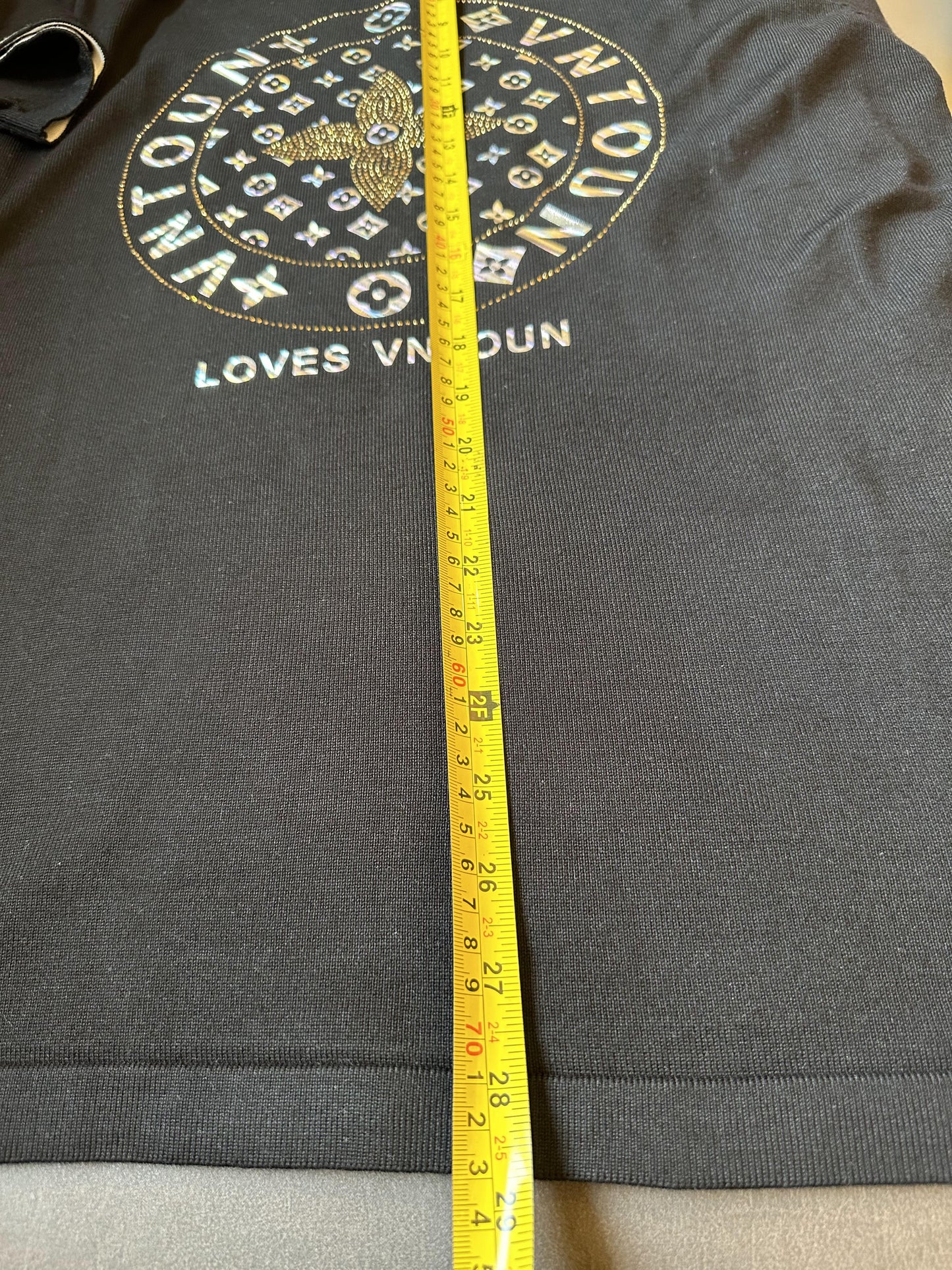 Camiseta Louis Vuitton com monograma circular em preto