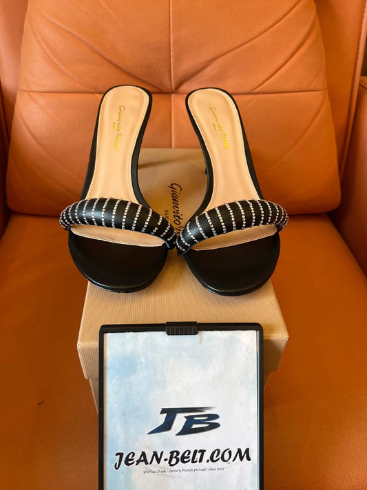 Mule Gianvito Rossi preto de mulher com aplicação de cadarço e 85 mm