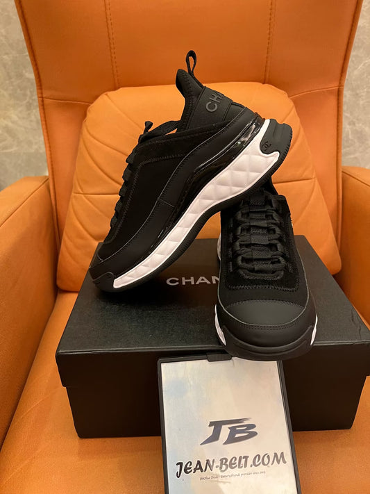 Zapatillas Chanel CC de piel de becerro aterciopelada y fibras mixtas en negro