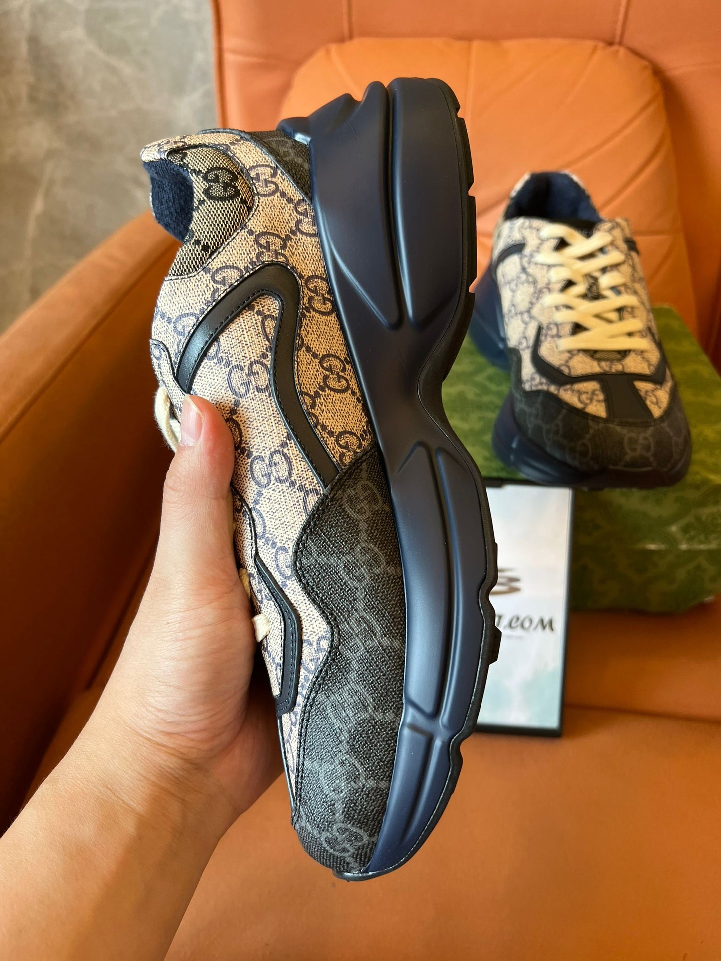 Tênis Gucci GG Rhyton