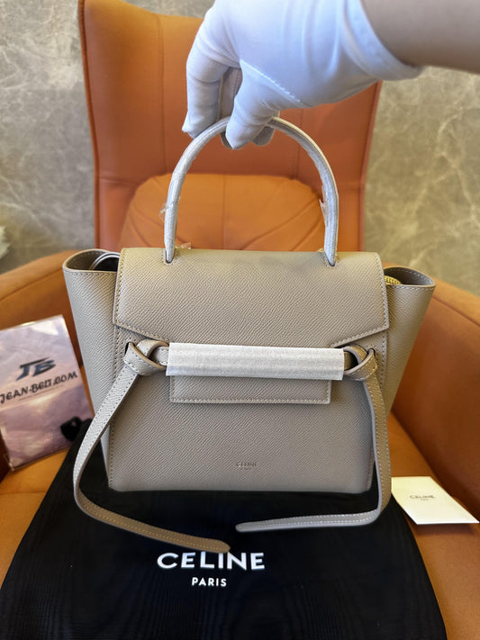 Sac ceinture Nano en cuir de veau grainé Celine taupe clair