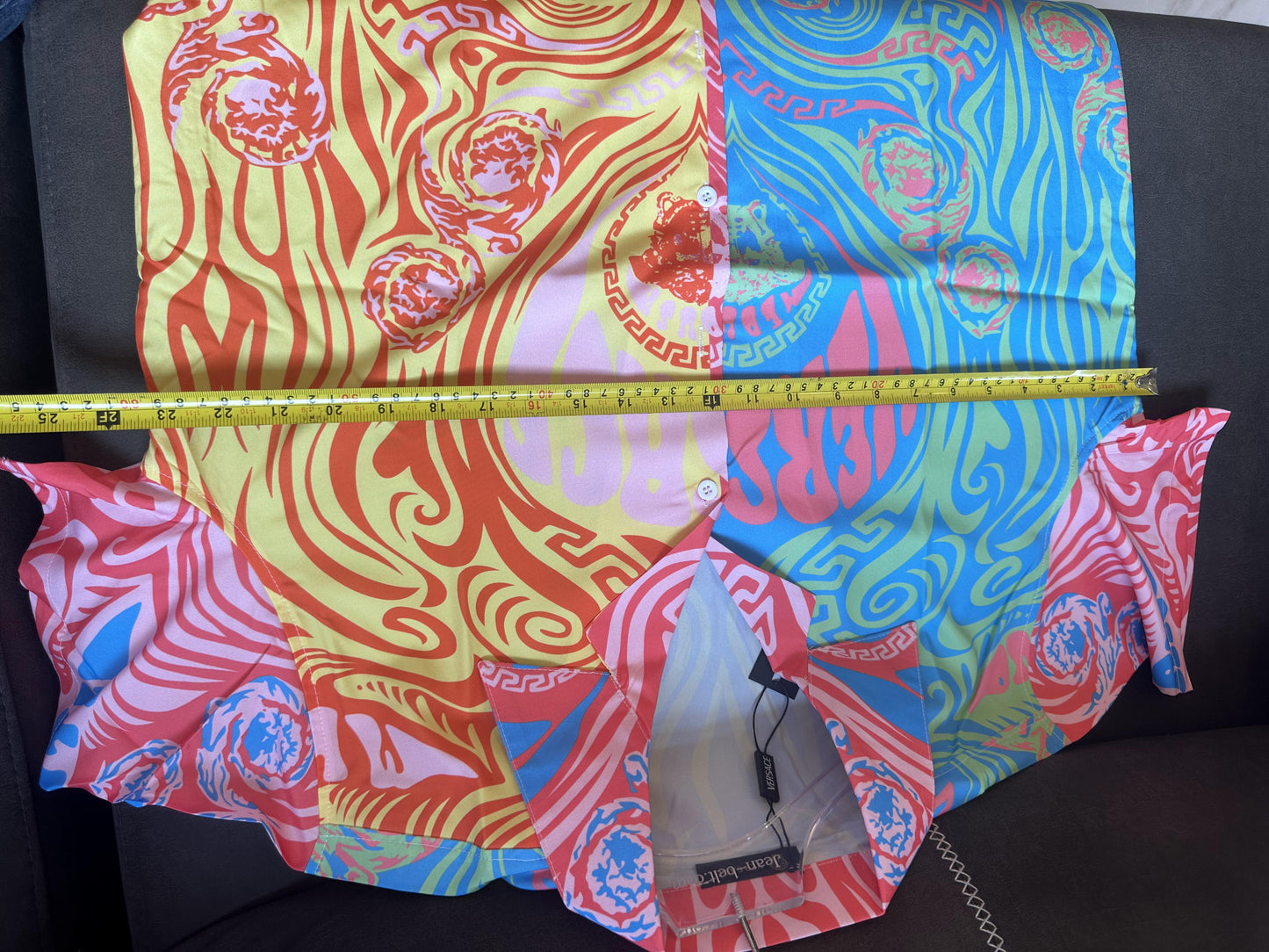 Camisa de manga corta con estampado gráfico de Medusa multicolor de Versace