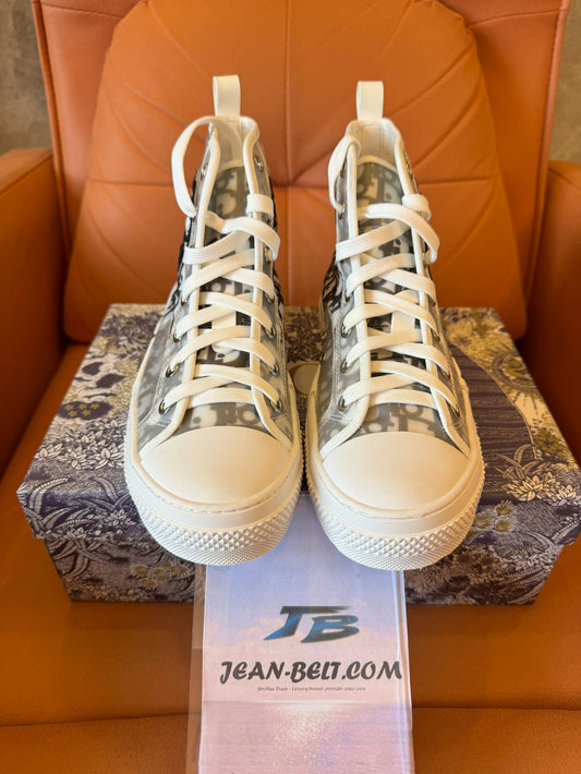 Zapatillas altas oblicuas Dior B23 con parche personalizado