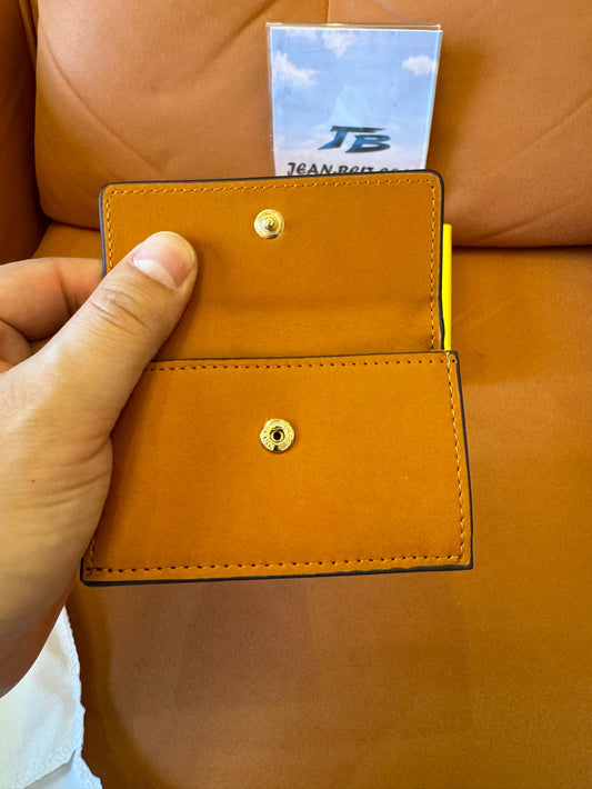 Cartera triple de piel Fendi Roma – marrón camel