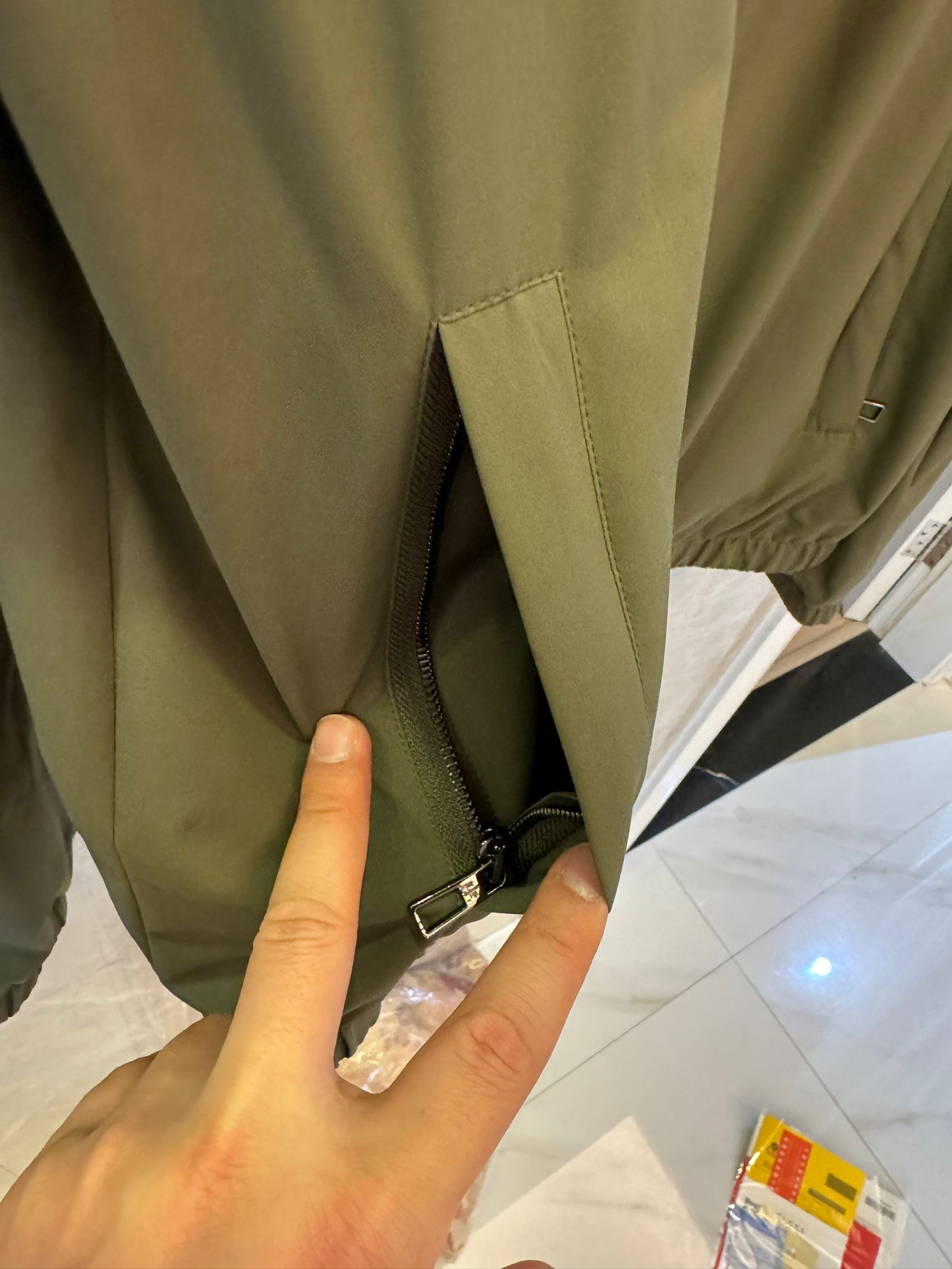 Jaqueta leve verde oliva com zíper para homem Loro Piana
