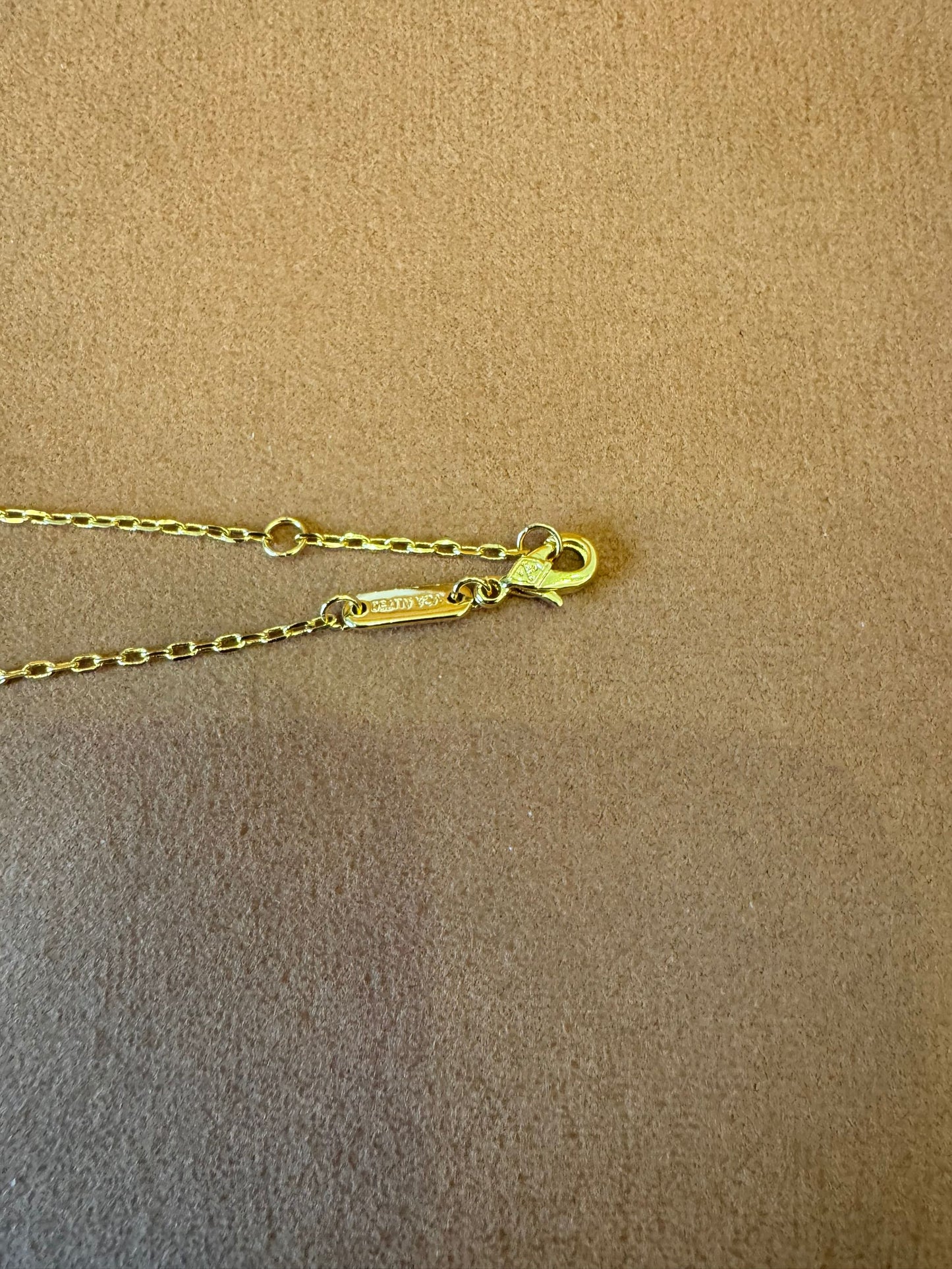 Van Cleef & Arpels vintage Alhambra gold necklace with mother-of-pearl