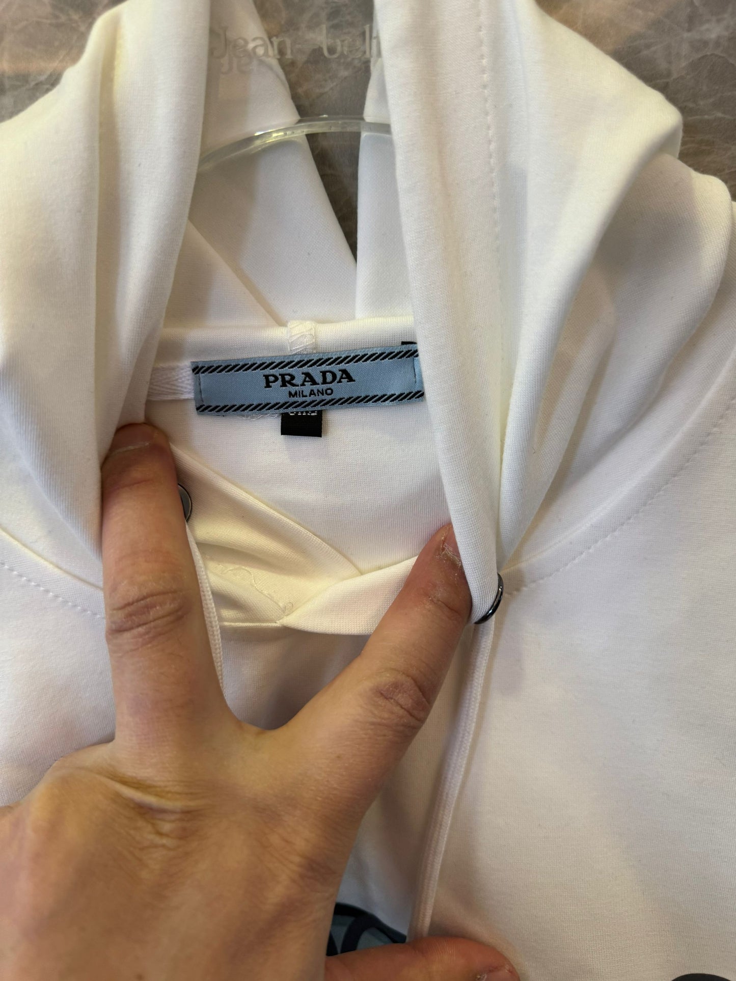 Sudadera con capucha y logotipo blanco de Prada