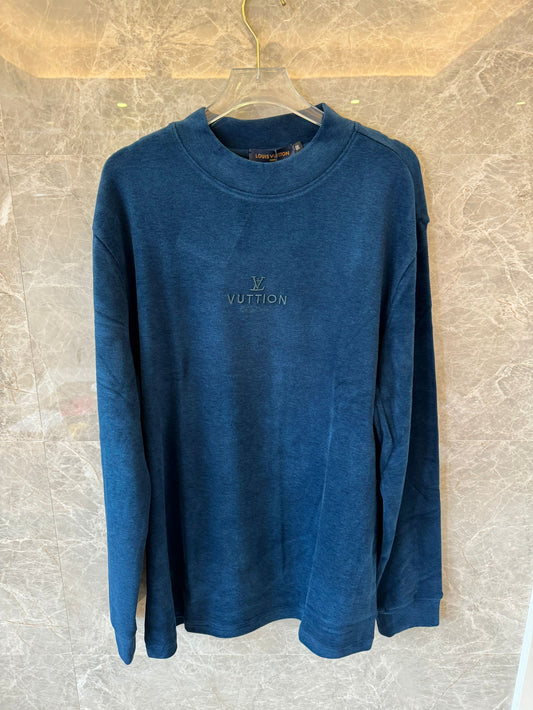 Sudadera minimalista bordada de Louis Vuitton en verde y azul