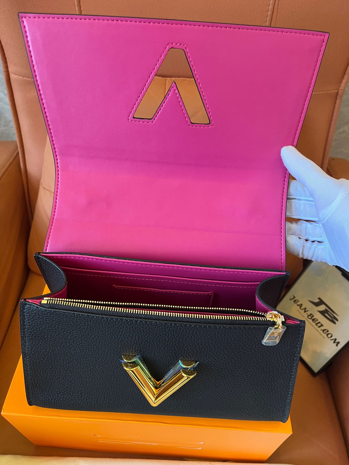 Louis Vuitton Twist Shoulder bag black leather