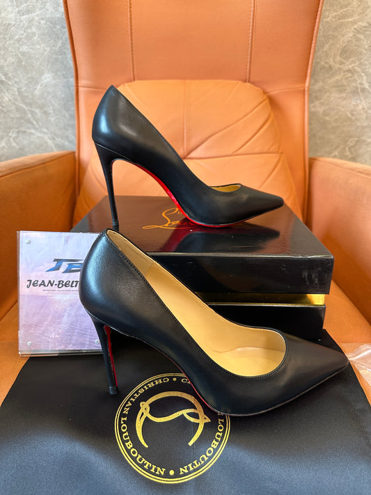 Christian Louboutin So Kate black leather pumps