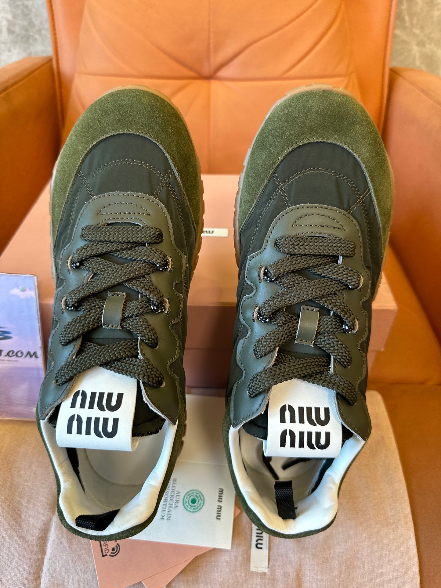 Sapatilhas Miu Miu Verdes de Atacadores em Materiais Mistos