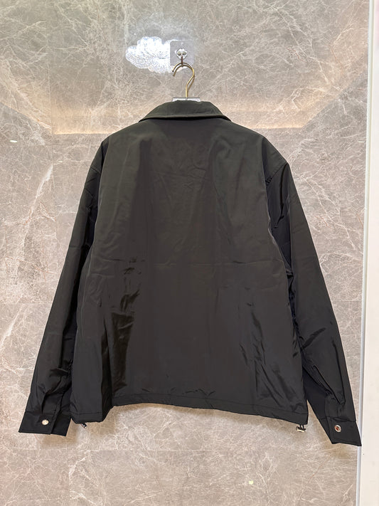 Chaqueta clásica de nailon negra de Prada