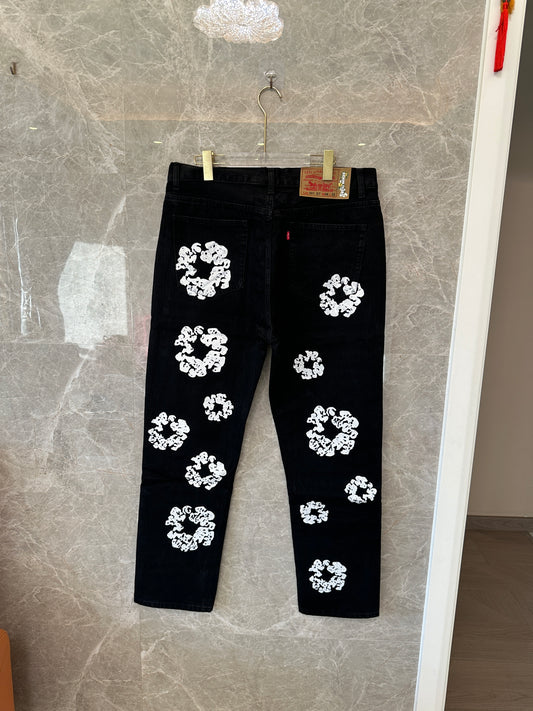 Levi’s × Denim Tears 501 Black Cotton Wreath Printed Jeans