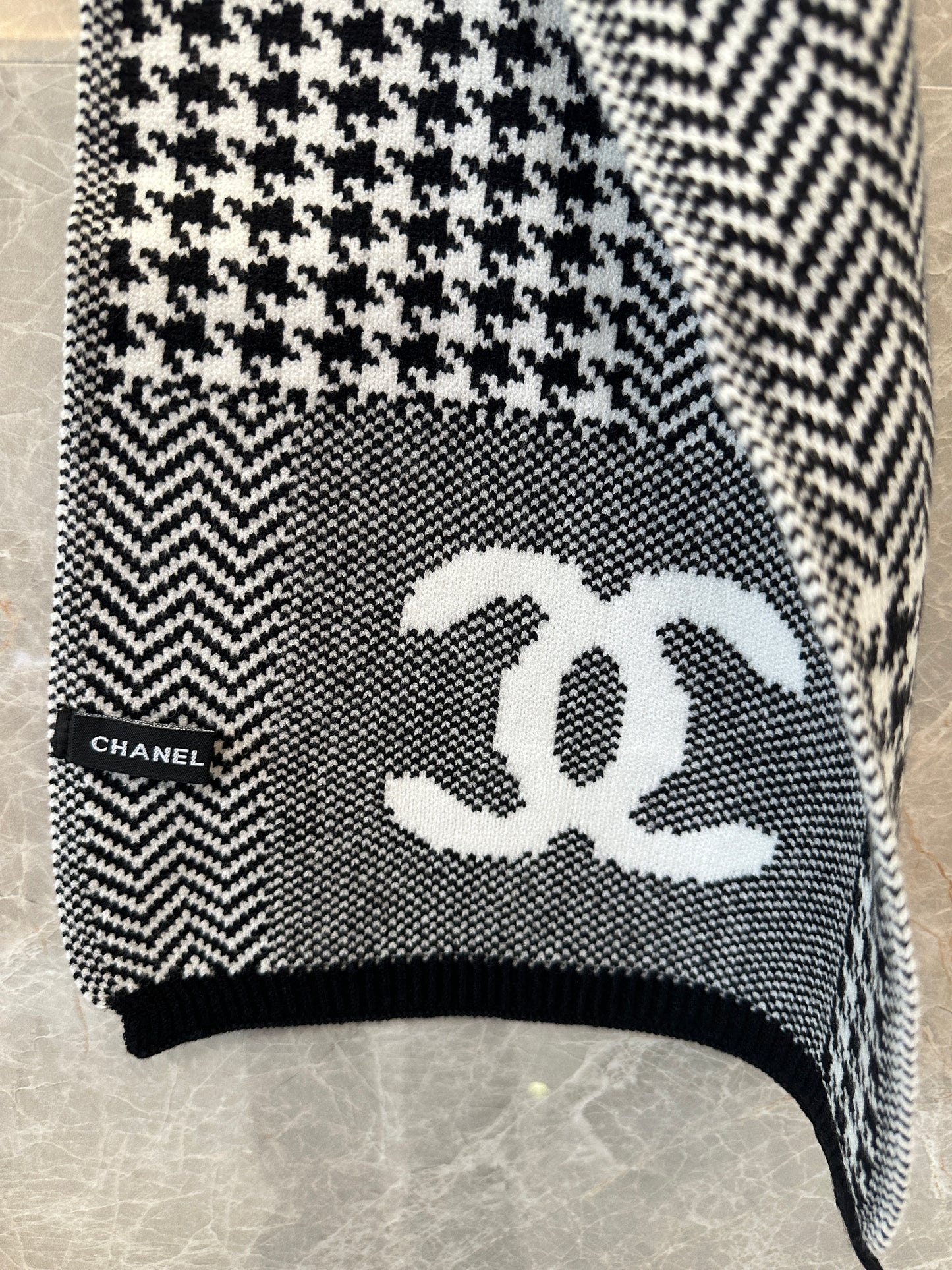 Chanel Black & White Houndstooth Chevron Wool Scarf