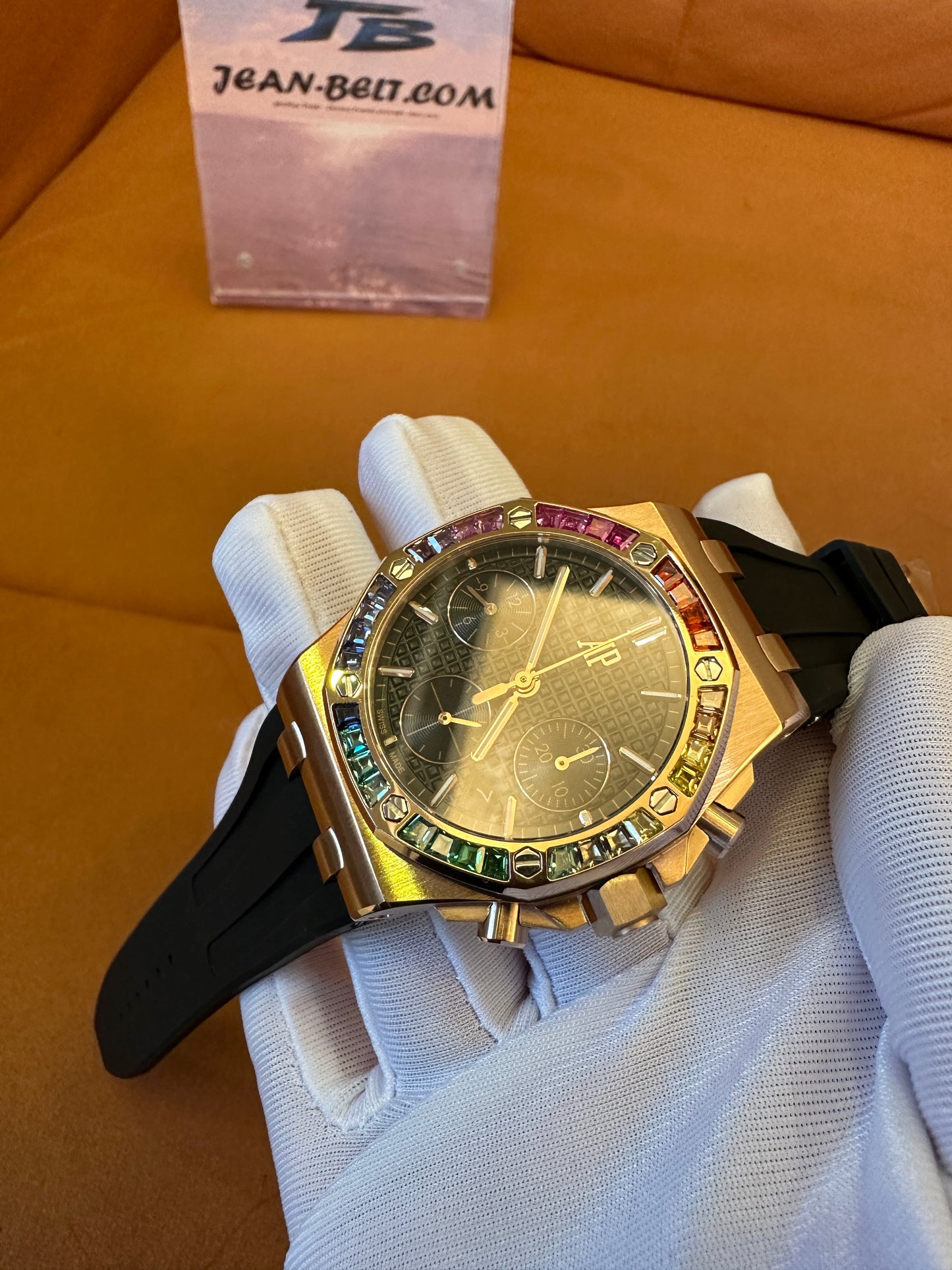 Audemars Piguet Royal Oak Offshore Cronógrafo – Bisel Arco-Íris em Ouro Rosa, Mostrador Preto, Correia de Borracha