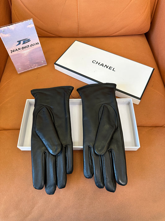 Chanel Black Lambskin Gloves with Bow CC Logo and Plush Fleece Lining