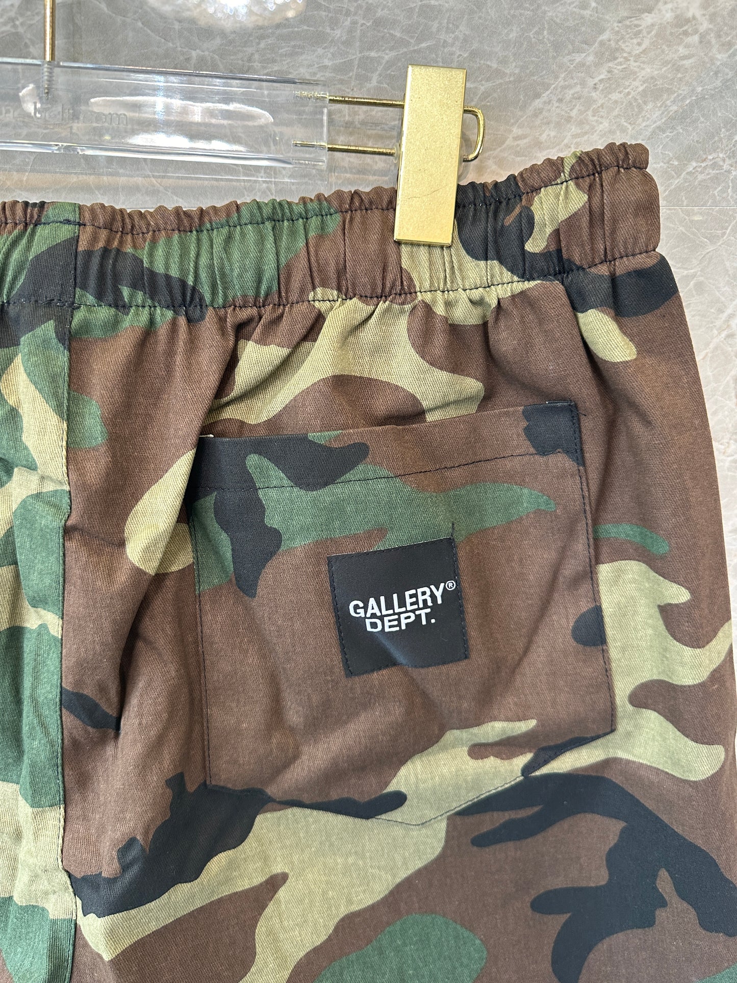 Gallery Dept. Camouflage Logo Print Shorts