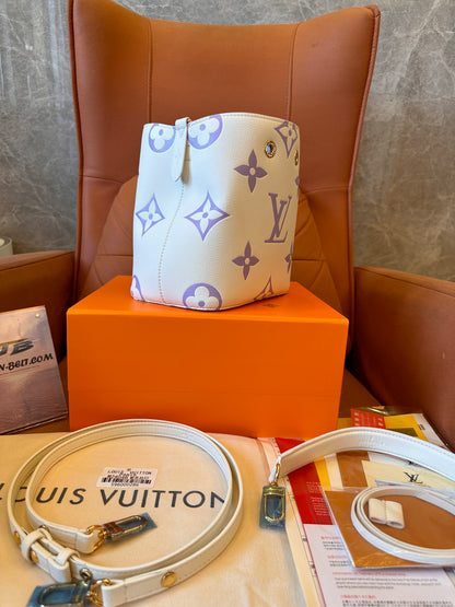 Louis Vuitton m24048 néonoé bb handbag white purple