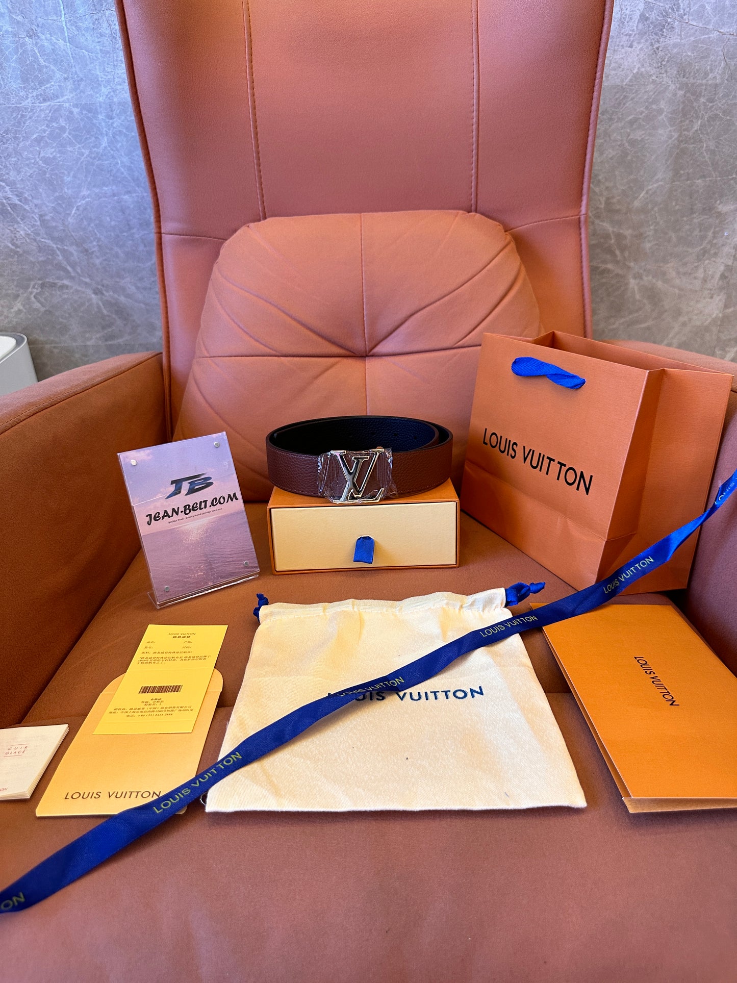 Cinto Louis Vuitton marrom