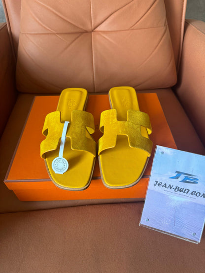 Chinelos Hermès sandália laranja topázio camurça couro amarelo