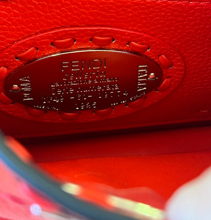 Bolso mini peekaboo FENDI bandolera/de hombro - piel granulada roja