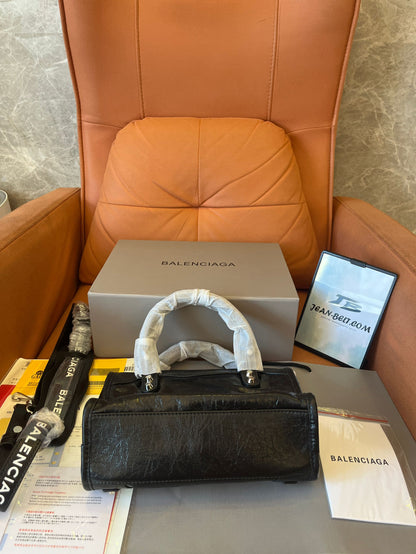 Sac City mini géant en agneau Balenciaga noir