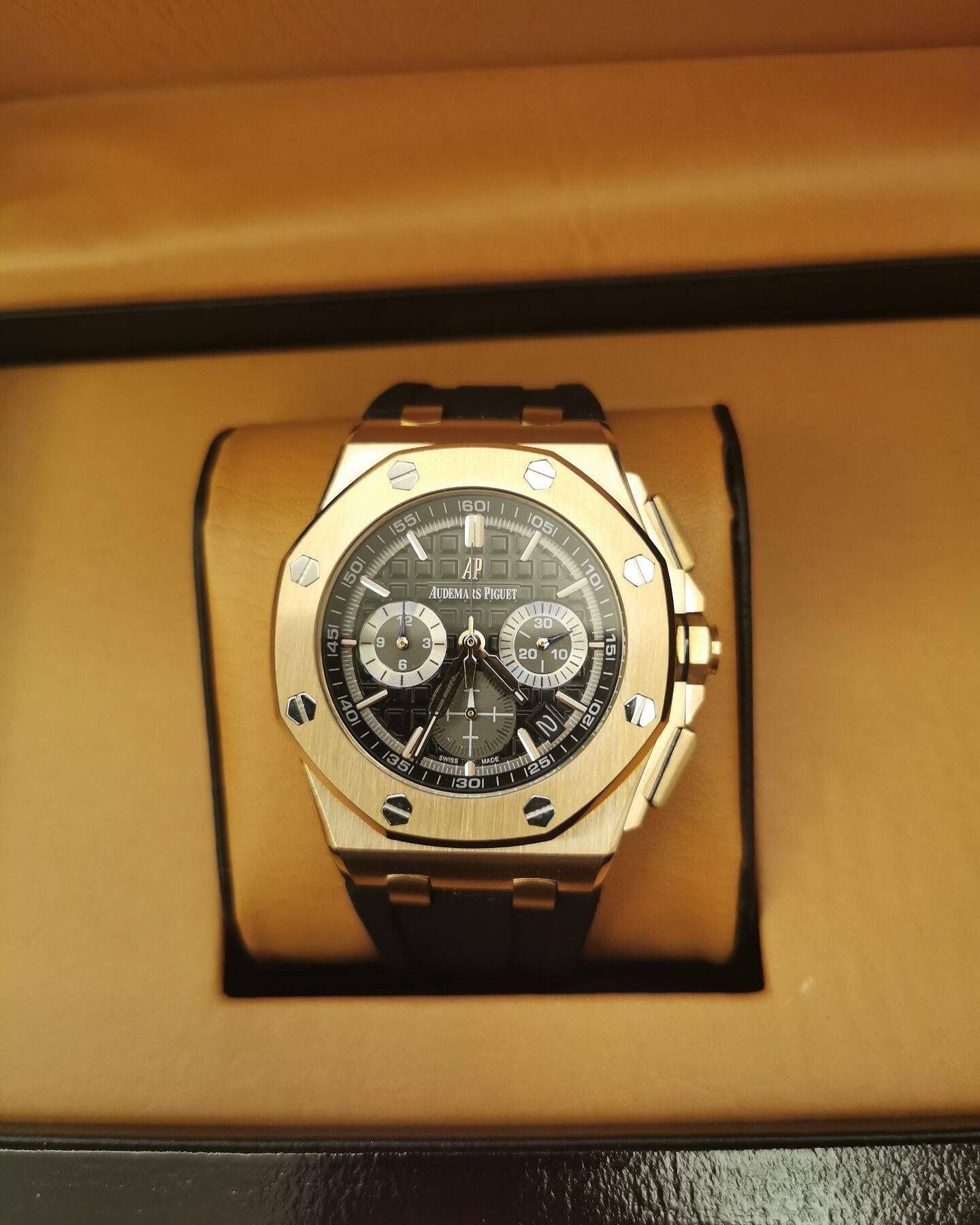 Audemars Piguet Royal Oak Offshore Chronograph – Ouro Rosa e Mostrador Preto