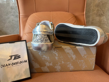Tênis camuflados Golden Goose Superstar de cano baixo