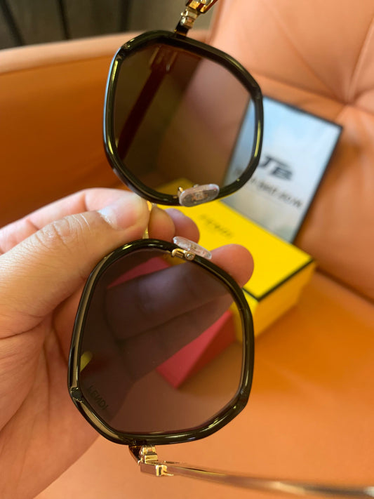 Gafas de sol octogonales extragrandes de Fendi