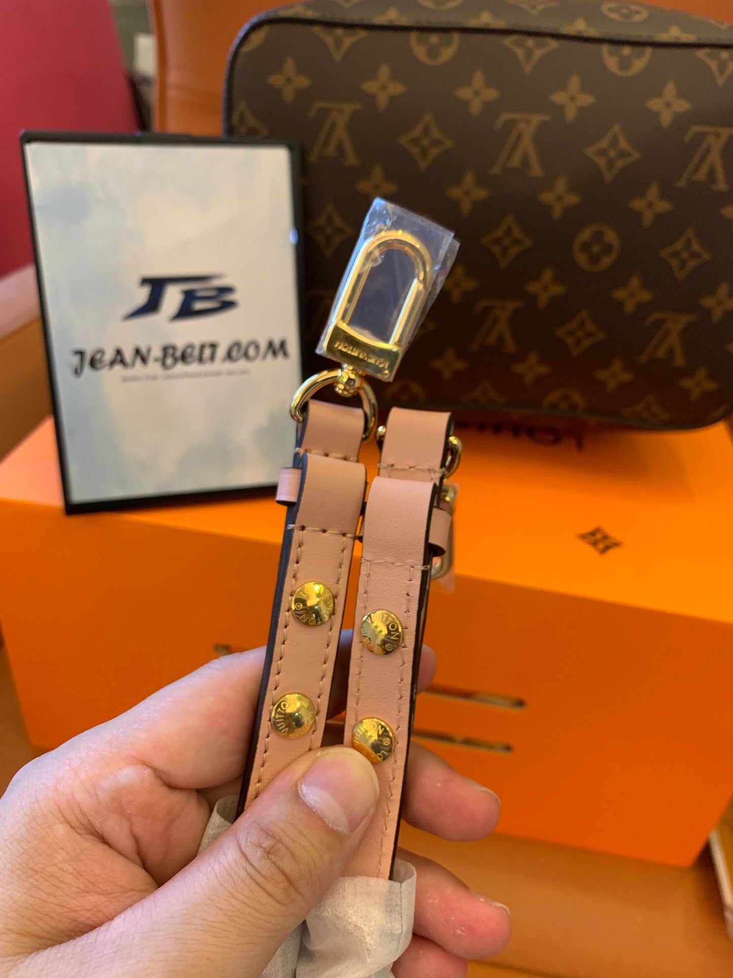 Louis Vuitton néonoé mm preto monograma