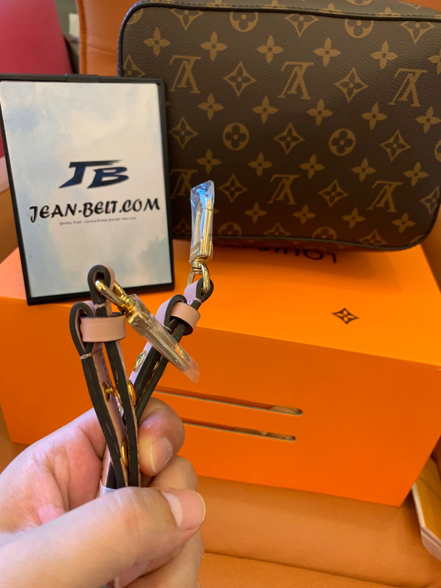 Louis Vuitton néonoé mm preto monograma