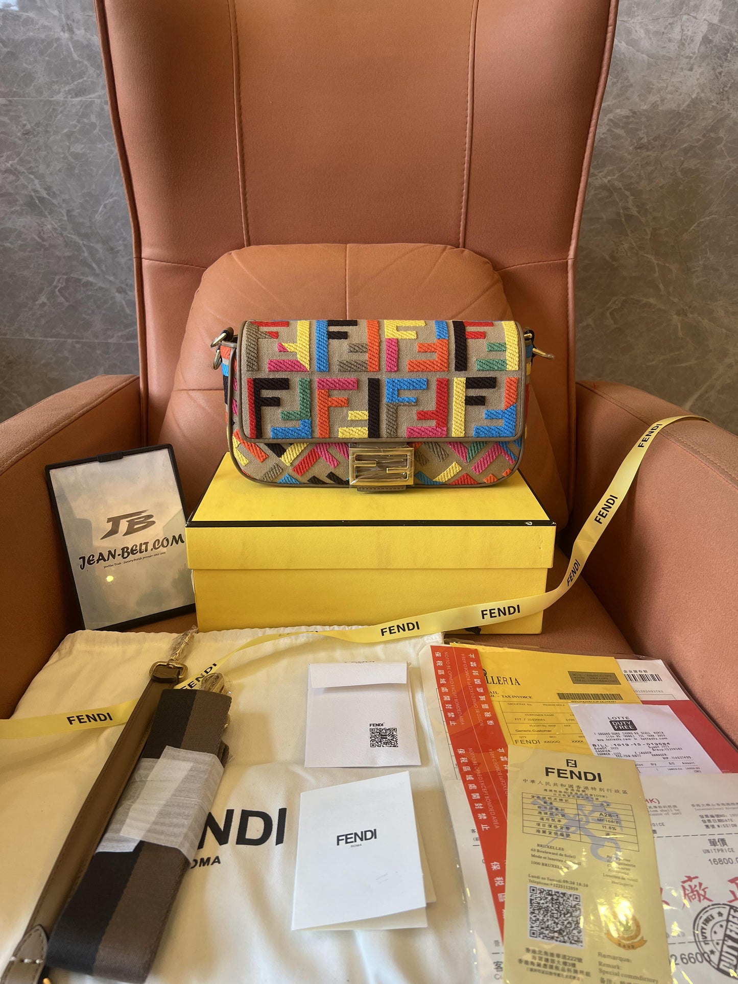 Bolso de mano Fendi baguette bordado en color limitado