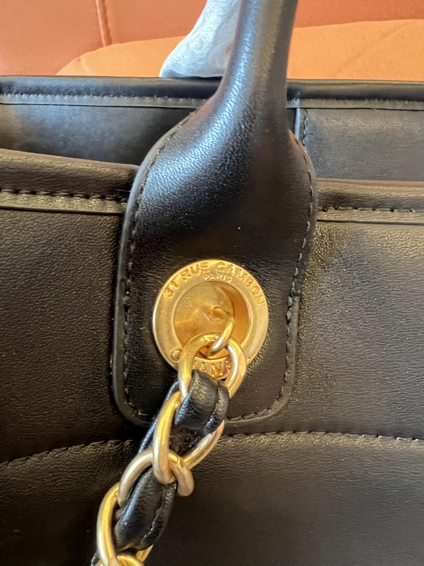 Bolso de compras Chanel 22 negro