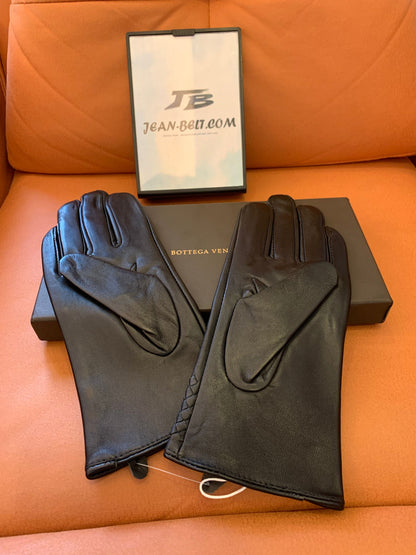 Guantes de cuero negro intrecciato de Bottega Veneta