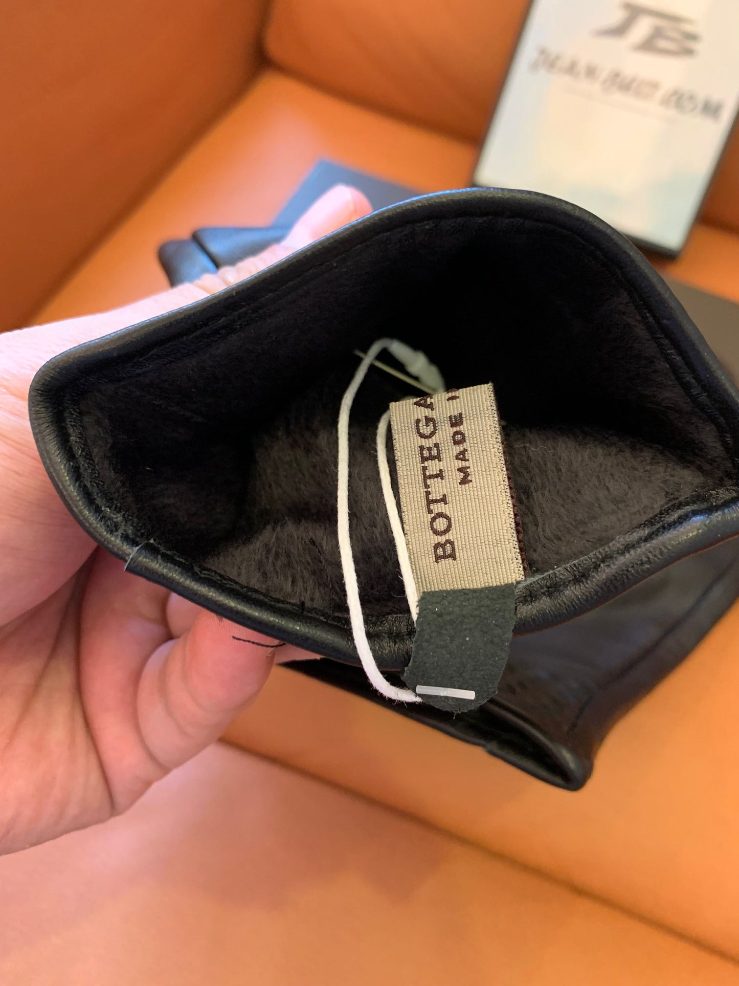 Guantes de cuero negro intrecciato de Bottega Veneta