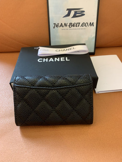 Carteira Chanel Classic em Couro Caviar Acolchoado