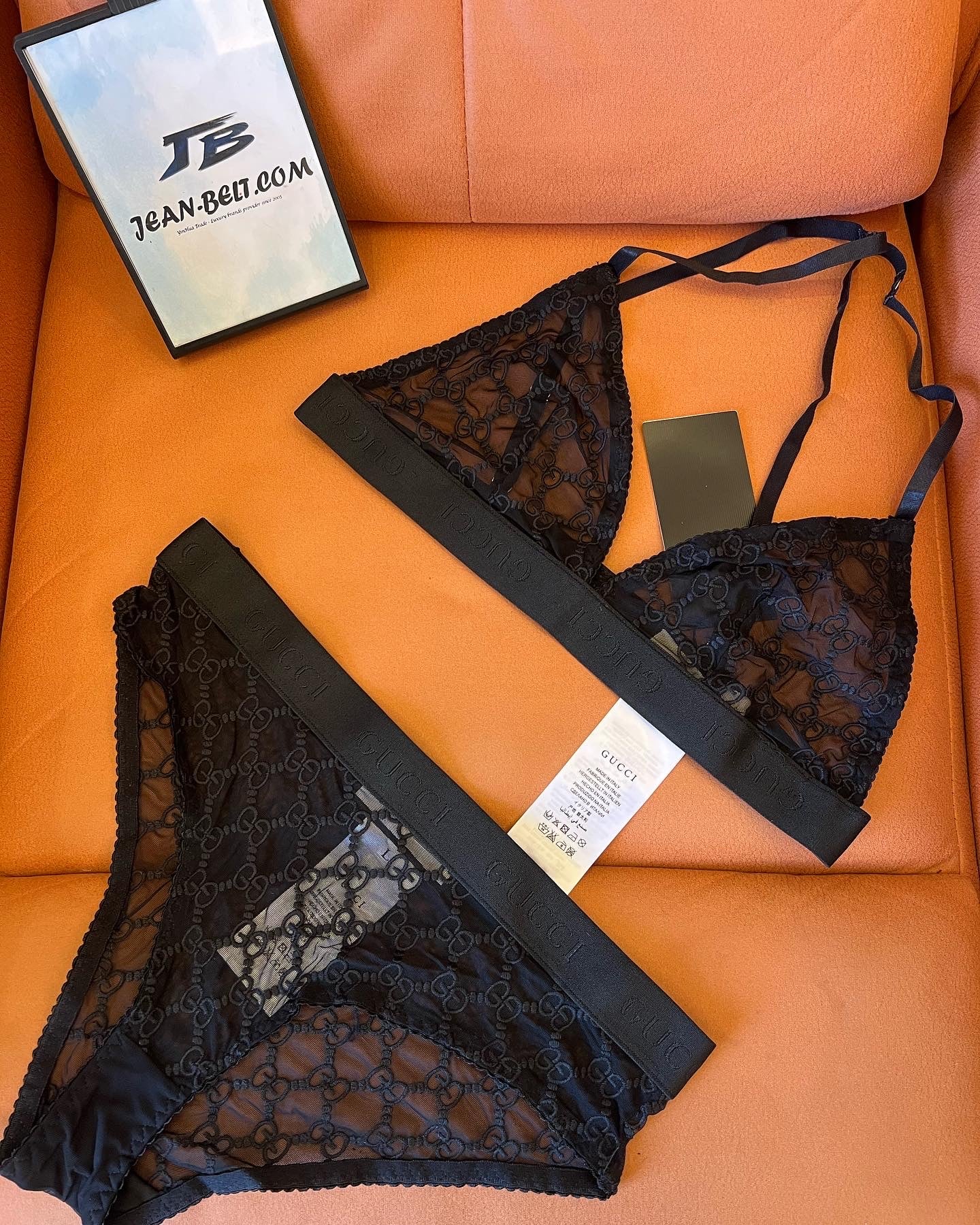 Conjunto de lencería de dos piezas de encaje negro Gucci