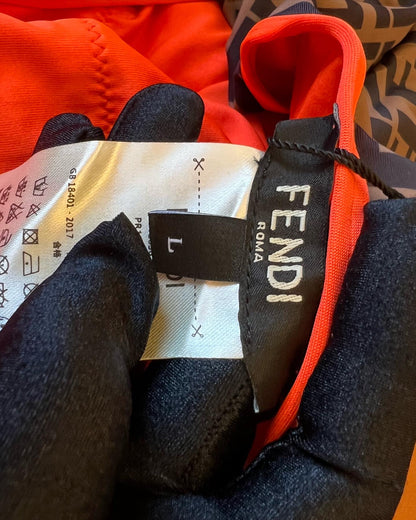 Maiô Fendi monogramado com detalhes neon