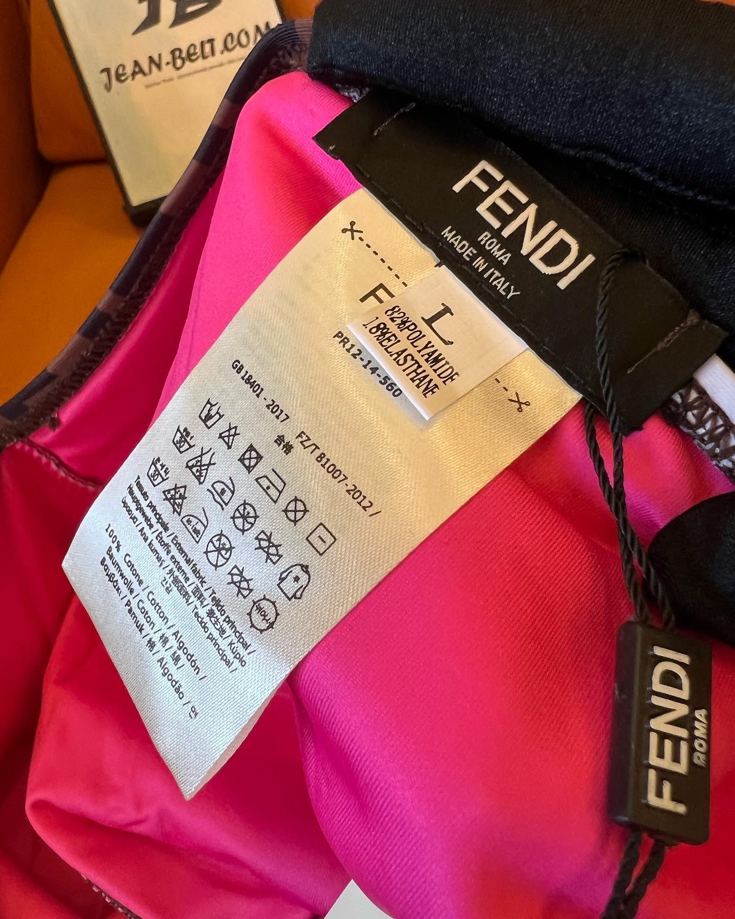 Maiô Fendi de duas peças com monograma e estampas ousadas
