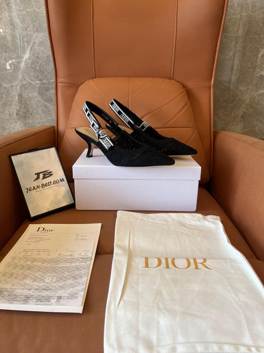 Zapatos de salón con tira trasera J'adior de encaje y malla negros de Christian Dior