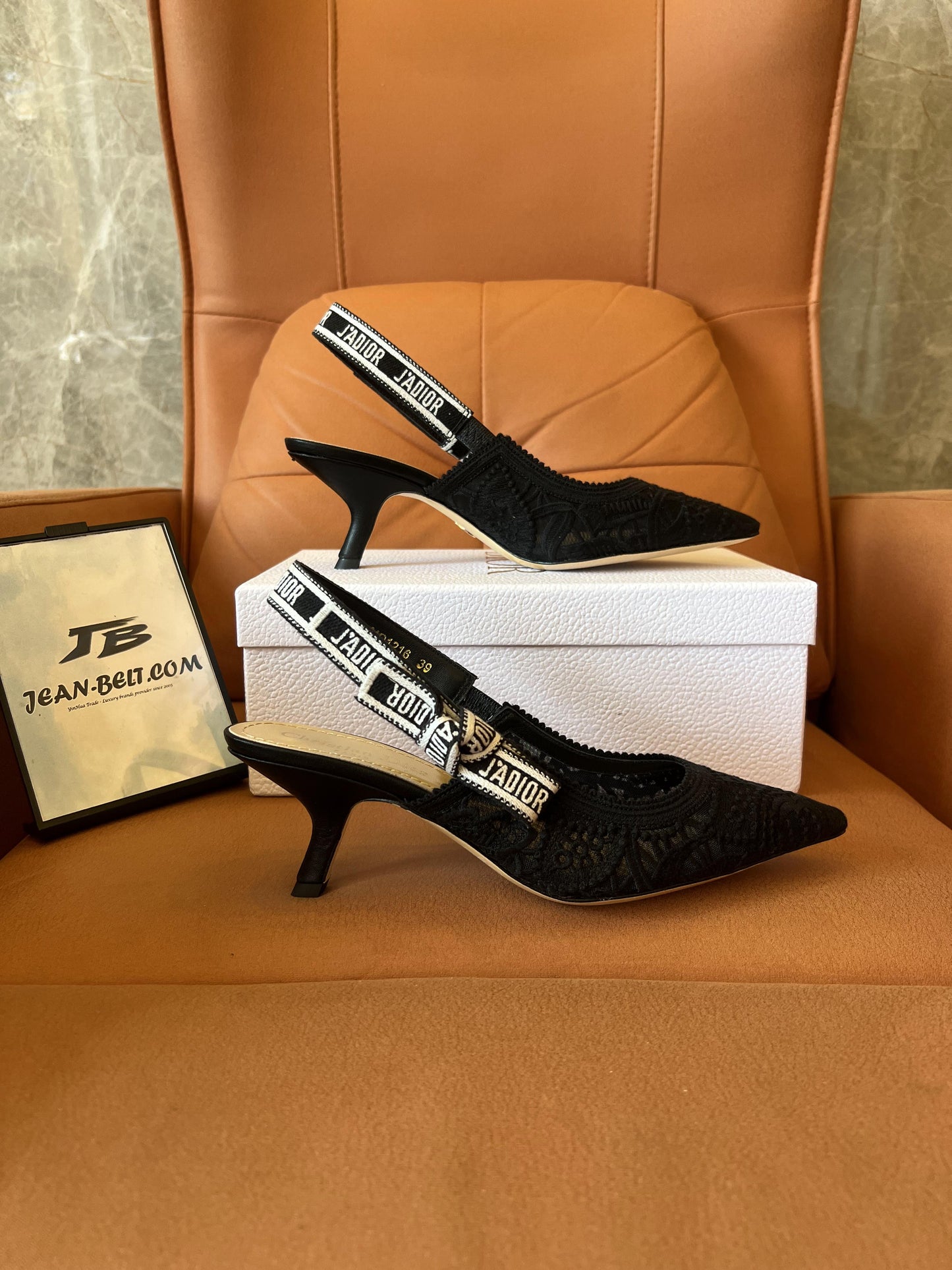 Zapatos de salón con tira trasera J'adior de encaje y malla negros de Christian Dior