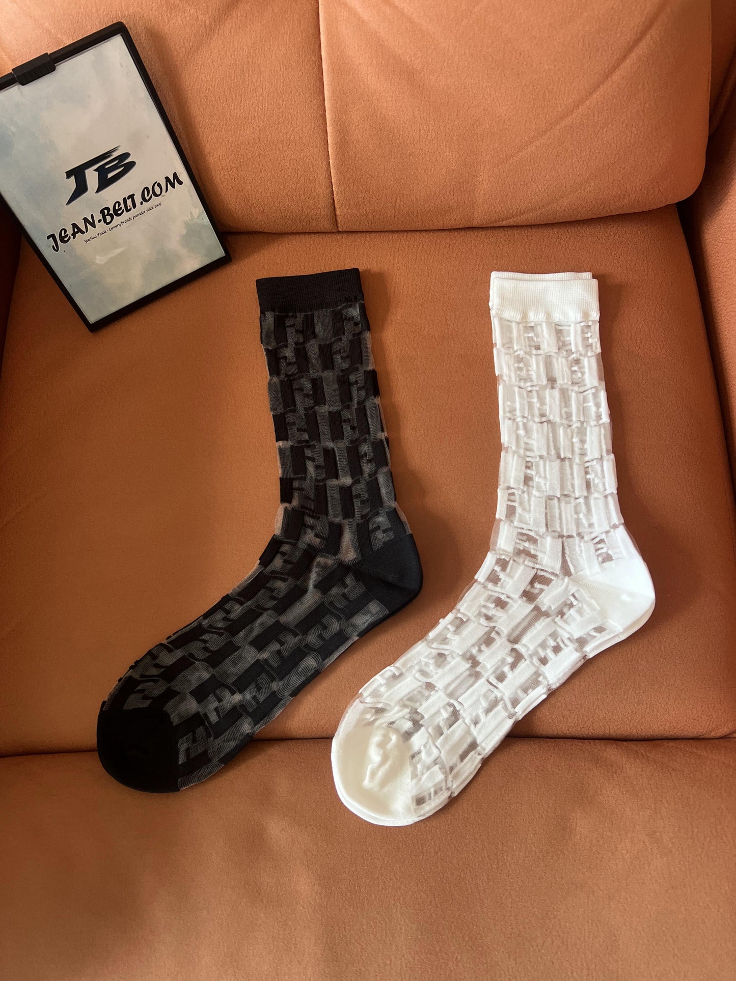 Calcetines transparentes con el logo de Fendi en blanco y negro (2 pares)