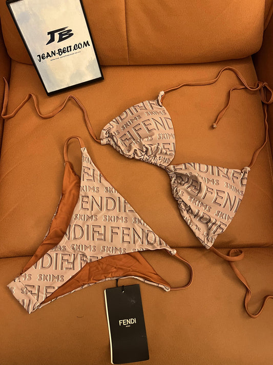 Conjunto de bikini de diseño Fendi x Skims