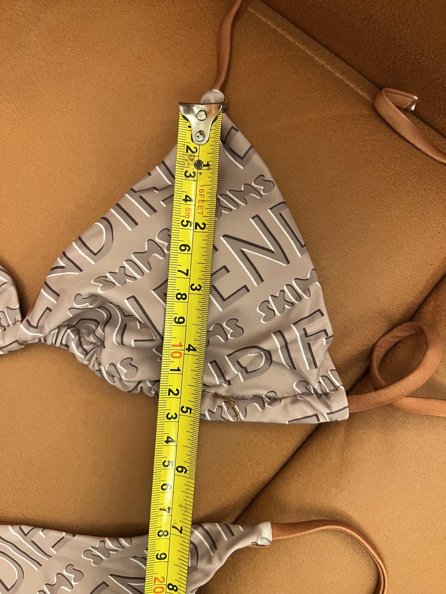 Conjunto de bikini de diseño Fendi x Skims