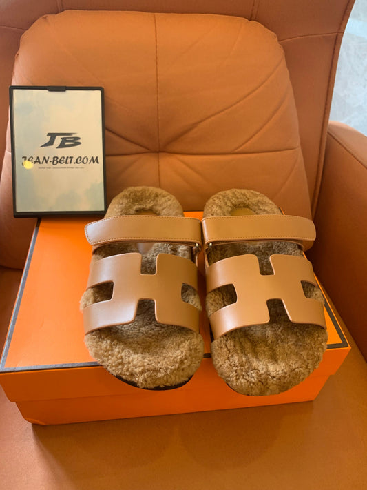 Sandalias de piel de oveja Oran de Hermès