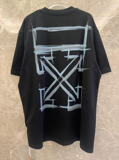 Camiseta con estampado de flechas y pinceladas negras de Off-White™