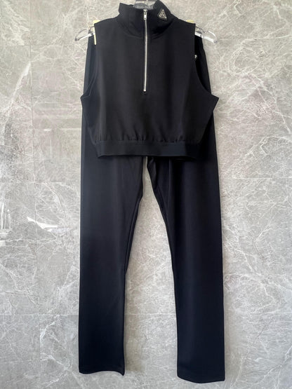 Conjunto deportivo negro de cuello alto y cremallera para mujer de Prada