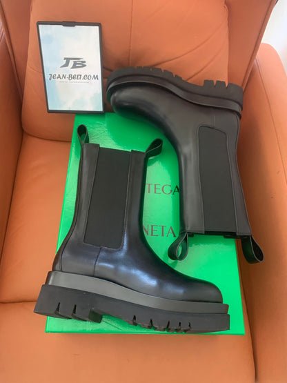 Bottega Venata Chelsea Boots Black